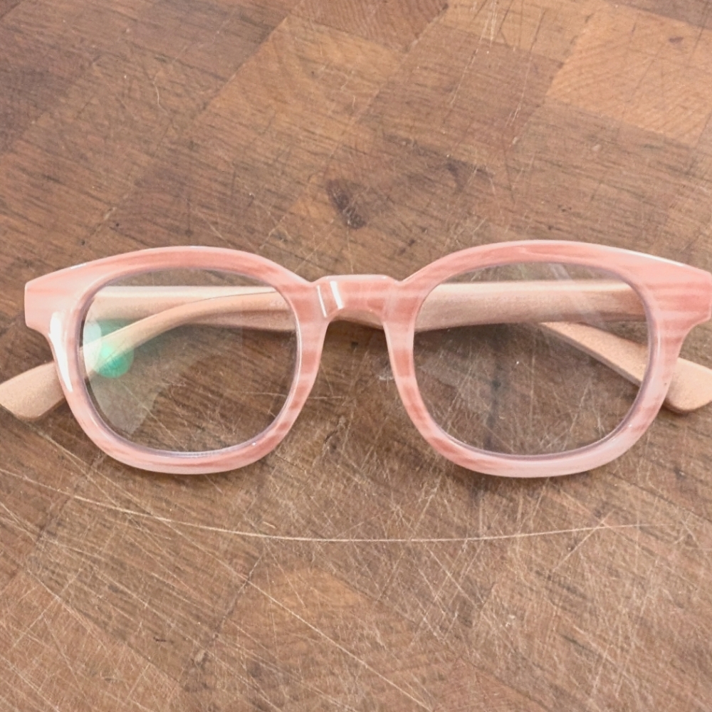 Beautiful pink reading glasses 2.0+